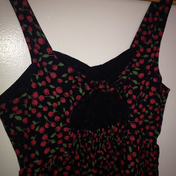 *Clearance* NWOT Urban Outfitters Pins + Needles Cherry Dress Size Medium - Picture 7 of 7